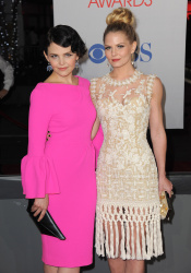 Jennifer Morrison - Jennifer Morrison & Ginnifer Goodwin - 38th People's Choice Awards held at Nokia Theatre in Los Angeles (January 11, 2012) - 244xHQ 0jvWqy3n