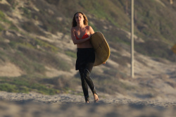 Cara Delevingne - Photoshoot candids in Malibu, 9 января 2015 (133xHQ) 1NnKY9p8