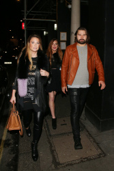 Lindsay Lohan - Lindsay Lohan - Out and about in London - February 17, 2015 (21xHQ) 1UTIBGDr