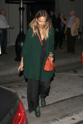 Jessica Alba - Out in the evening in West Hollywood (2015.02.18.) (12xHQ) 2zXdyE6V