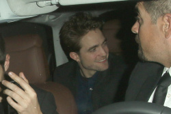 Robert Pattinson - Robert Pattinson - leaving with friends at the Chateau Marmont Friday night in West Hollywood. - February 20, 2015 - 6xHQ 8q1JJjtc