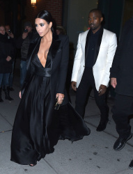 Kim Kardashian and Kanye West - In New York, 8 января 2015 (42xHQ) A0eEIJFD