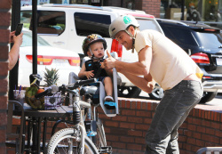 Josh Duhamel - Josh Duhamel - Out for lunch with his son in Santa Monica - April 27, 2015 - 30xHQ AoAZaENF