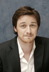 James McAvoy - "Starter for 10" press conference portraits by Armando Gallo (Beverly Hills, February 5, 2007) - 27xHQ CAzNRVfa