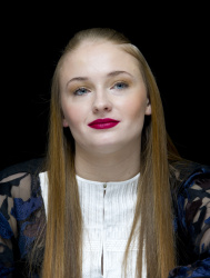 Sophie Turner - Game Of Thrones press conference portraits by Magnus Sundholm (New York, March 19, 2014) - 12xHQ DF8VuuBO