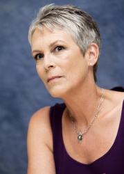 "Jamie Lee Curtis" - Jamie Lee Curtis - "You Again" press conference portraits by Armando Gallo (Los Angeles, August 28, 2010) - 8xHQ FT224UVq