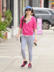 Miranda Cosgrove - Out and about in LA, 22 января 2015 (25xHQ) HAxsG6n7