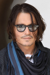 Johnny Depp - Dark Shadows press conference portraits by Vera Anderson (Los Angeles, April 29, 2012) - 27xHQ HZmmD0Sq