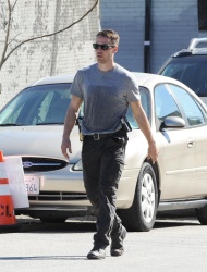 Taylor Kitsch - On set of 'True Detective' - February 10, 2015 - 14xHQ L4tU4PaY