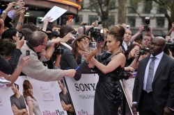 Jennifer Lopez - 'The Back-Up Plan' UK Premiere in London (April 28, 2010) - 206xHQ Mh52JO8S