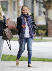 Sarah Michelle Gellar - out and about in Brentwood, 30 января 2015 (28xHQ) OTC5mVrY
