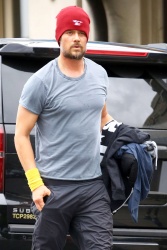 Josh Duhamel - looked determined on Monday morning as he head into a CircuitWorks class in Santa Monica - March 2, 2015 - 17xHQ OWKA8q5J
