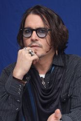 Johnny Depp - Dark Shadows press conference portraits by Vera Anderson (Los Angeles, April 29, 2012) - 27xHQ PKqwFDO0