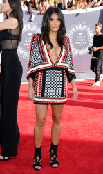 Kim Kardashian - 2014 MTV Video Music Awards in Los Angeles, August 24, 2014 - 90xHQ Sn7gk7ya