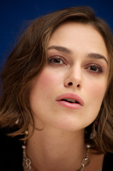 Keira Knightley - A Dangerous Method press conference portraits by Vera Anderson (Toronto, September 11, 2011) - 9xHQ T0UMzbwG