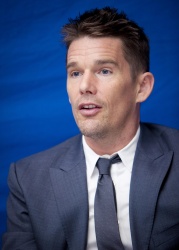 Ethan Hawke - "Moby Dick" press conference portraits by Armando Gallo (Los Angeles, July 28, 2011) - 14xHQ T1WcbAnG