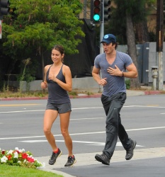 Ian Somerhalder & Nikki Reed - out for an early morning jog in Los Angeles (July 19, 2014) - 27xHQ T7pHw6zo