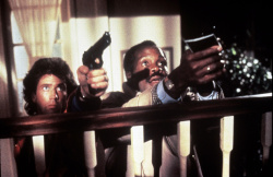 Mel Gibson, Danny Glover - Постеры и промо к фильму "Lethal Weapon (Смертельное оружие)", 1987 (15xHQ) TTdQukWP