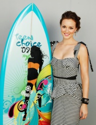Leighton Meester - Teen Choice Awards Portraits in Los Angeles - August 9, 2009 - 4xHQ TUBUWRGT