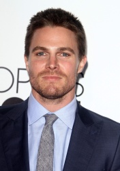 Stephen Amell - 40th People's Choice Awards held at Nokia Theatre L.A. Live in Los Angeles (January 8, 2014) - 14xHQ U6NVCkrg