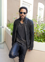 Lenny Kravitz - "The Hunger Games" press conference portraits by Armando Gallo (Los Angeles, March 1, 2012) - 18xHQ ULGnvmG2