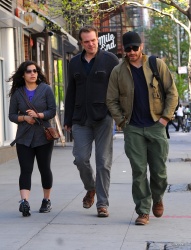 Jonah Hill - Jake Gyllenhaal & Jonah Hill & America Ferrera - Out And About In NYC 2013.04.30 - 37xHQ V4rAzMnm