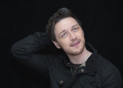 James McAvoy - "X-Men: Days of Future Past" press conference portraits by Armando Gallo (New York, May 9, 2014) - 20xHQ WdWHB2zI