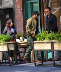 Jake Gyllenhaal & Jonah Hill & America Ferrera - Out And About In NYC 2013.04.30 - 37xHQ XBwMX0LB