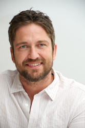 Gerard Butler - Gerard Butler - How To Train Your Dragon press conference portraits by Vera Anderson (Beverly Hills, March 20, 2010) - 19xHQ XQxSOmd7