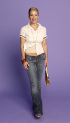 Christina Applegate - 2004 Teen Choice Awards Portraits by Ray Mickshaw (Universal City, August 8, 2004) - 7xHQ Y0cY83Ld
