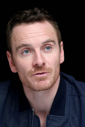 Michael Fassbender - X-Men: Days of Future Past press conference portraits by Munawar Hosain (New York, May 9, 2014) - 26xHQ A3H0CKIb