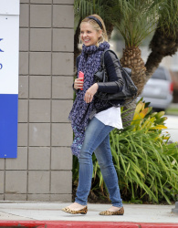 Sarah Michelle Gellar - out and about in Brentwood, 30 января 2015 (28xHQ) AUIrwLg3