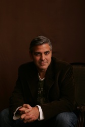 George Clooney - Todd Plitt Photoshoot (December 2, 2006) - 16xHQ BGgwpScX