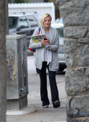 Malin Akerman - Out and about in Los Feliz - February 22, 2015 (27xHQ) D38cazKQ