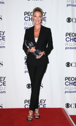 Katherine Heigl - 35th Annual People's Choice Awards, 7 января 2009 (58хHQ) DOfilw0N