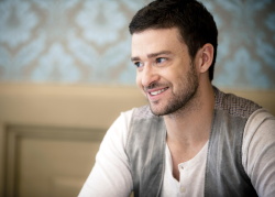 Justin Timberlake - "Friends With Benefits" press conference portraits by Armando Gallo (Cancun, July 14, 2011) - 14xHQ DkILk3O1