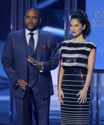 Olivia Munn - The 41st Annual People's Choice Awards in LA - January 7, 2015 - 146xHQ EHQNht3F