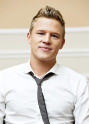 Chris Egan - "Letters to Juliet" press conference ortraits by Armando Gallo (Verona, May 2, 2010) - 15xHQ EKLH7vHZ
