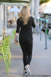 Kate Upton - Out in Beverly Hills (2015.02.25.) (25xHQ) EMa6lCaA