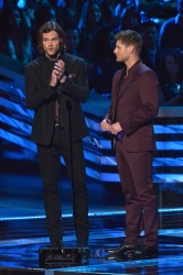 Jensen Ackles & Jared Padalecki - 39th Annual People's Choice Awards at Nokia Theatre in Los Angeles (January 9, 2013) - 170xHQ EwzVm029