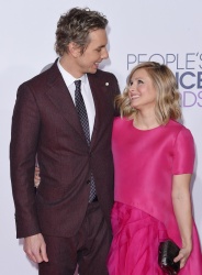 Kristen Bell - The 41st Annual People's Choice Awards in LA - January 7, 2015 - 262xHQ EyDhOEKI