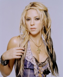 Shakira - Shakira - Robert Erdmann Photoshoot 2002 - 2xHQ FP5lp2eA