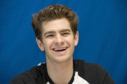 Andrew Garfield - Andrew Garfield - The Amazing Spider-Man press conference portraits by Magnus Sundholm (Cancun, April 16, 2012) - 7xHQ FWg30T4j