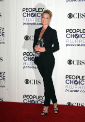 Katherine Heigl - 35th Annual People's Choice Awards, 7 января 2009 (58хHQ) G0shlIH5