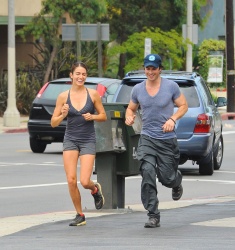 Ian Somerhalder & Nikki Reed - out for an early morning jog in Los Angeles (July 19, 2014) - 27xHQ H0Qe49tS