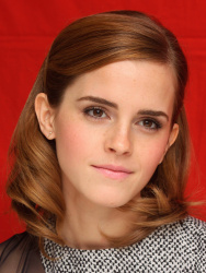 Emma Watson - 'The Bling Ring' Press Conference portraits by Vera Anderson at the Four Seasons Hotel on June 5, 2013 in Beverly Hills, California - 35xHQ H1xF6a5l