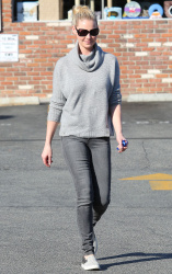 Katherine Heigl - Out & About in Los Angeles, 27 января 2015 (21xHQ) HQq8XRIS