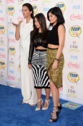 Kendall & Kylie Jenner - At the FOX's 2014 Teen Choice Awards, August 10, 2014 - 115xHQ JeQ1kGYS