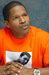 Jamie Foxx - Ray press conference portraits by Vera Anderson (New York, October 1, 2004) - 8xHQ L42F4gUk