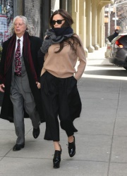 Victoria Beckham - Victoria Beckham - Out and about in NYC - February 16, 2015 (13xHQ) LBGbRWNx